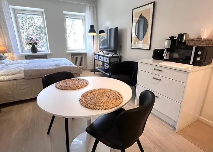 Apartment Quiet Renovated Studio- Tram To The Center Helsinki